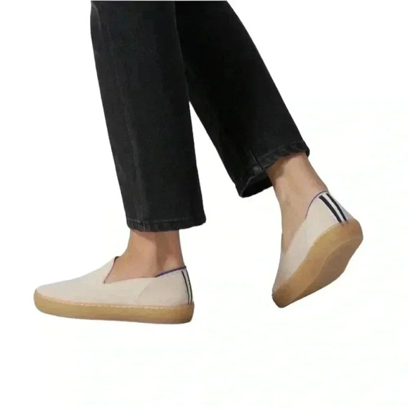 ROTHY’S Vanilla Bean Slip On Shoes 🤍 - Picture 3 of 16